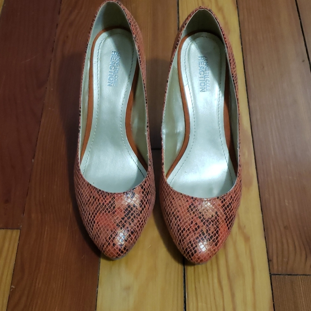 Kenneth Cole Reaction wedge heels